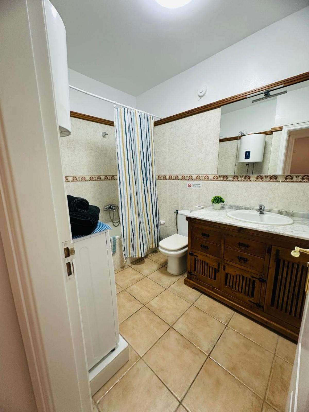 Beach Paradise Apartment Адехе Екстериор снимка